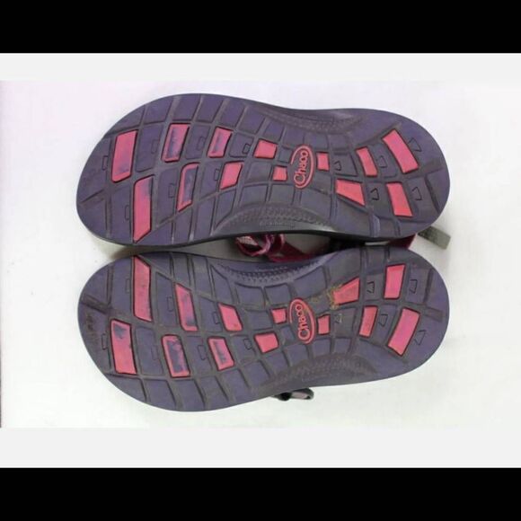 Chacos Pink/Gray Chevron ZX2 sandals size 4. - Picture 11 of 11